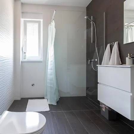 Appartement Martina In - By Ta Leut Agency