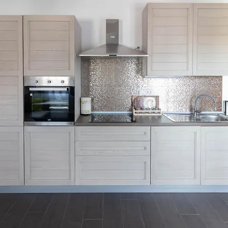 Apartment Martina Near The - By Ta Leut Agency *
