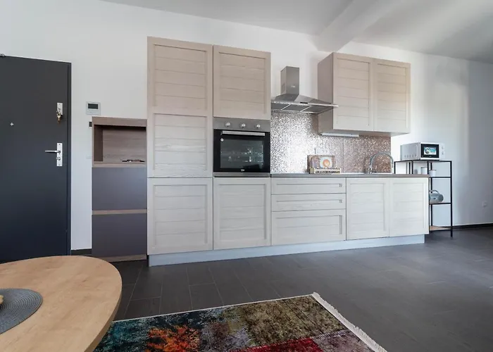 Martina In - By Ta Leut Agency * Privlaka (Zadar)