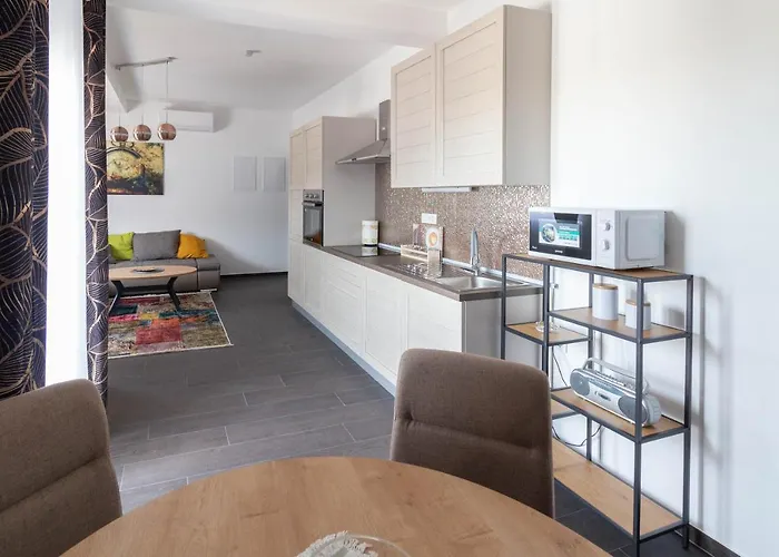 Apartment Martina In - By Ta Leut Agency *